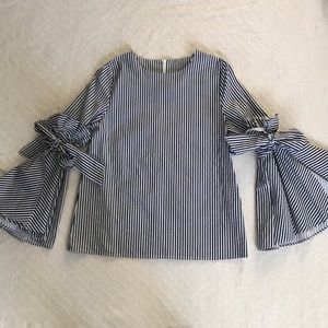 Chicwish Bell-Sleeved blouse